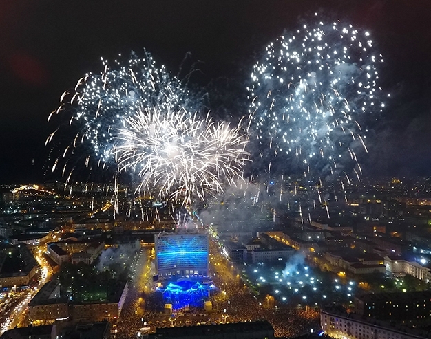 Празднование Дня города в Мурманске завершилось фейерверком